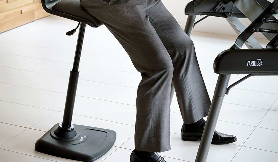 Les chaises de bureau repose-genoux